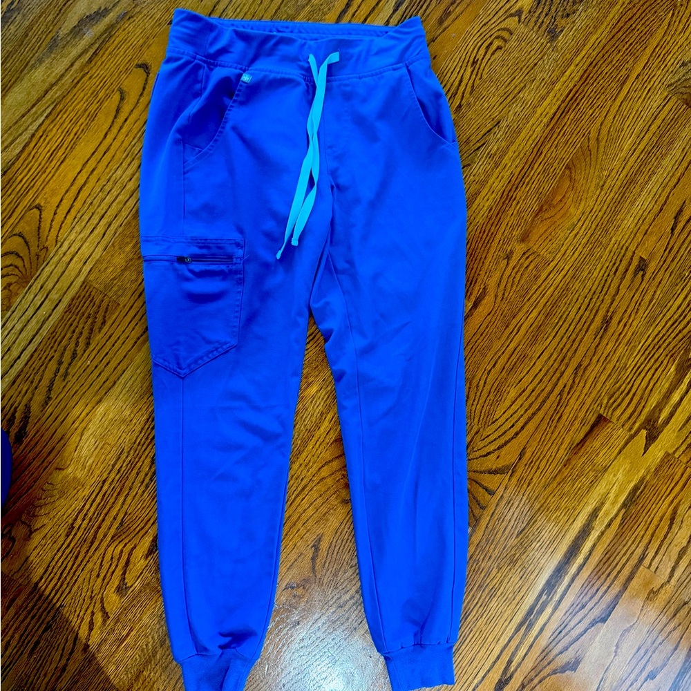 Figs scrubs women size xs